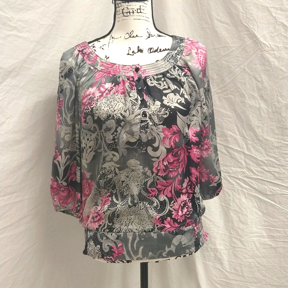 Dressbarn • floral 3/4 sleeve blouse